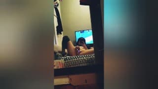 史酷比在后台播放时自慰