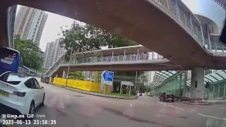 愚蠢的特斯拉司机