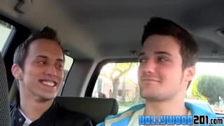 年轻的 Kain Lanning 和 Jayden Ellis 在发生性关系之前的防弹少年团