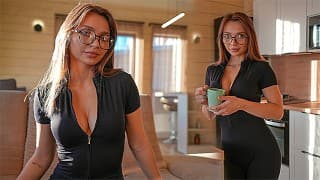 咚咚咚。让甜蜜的 Hot 陌生人进来温暖家。