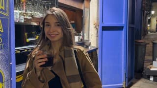 需要多少杯鸡尾酒才能让她做爱？