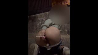 外でアナルプラグ挿入して気持ちよくなりました/女子大生/潮吹き/野外露出