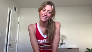 继妹乞求骑车为练习加油..- Addison伏特加