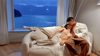 第139集。亚洲男友被窒息和性交直到精液爆炸