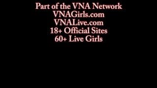 女学生玛姬格林拉着小辫子做爱！